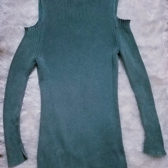 Rock & Republic Cold Shoulder Sweater With Zipper - Picture 3 of 4